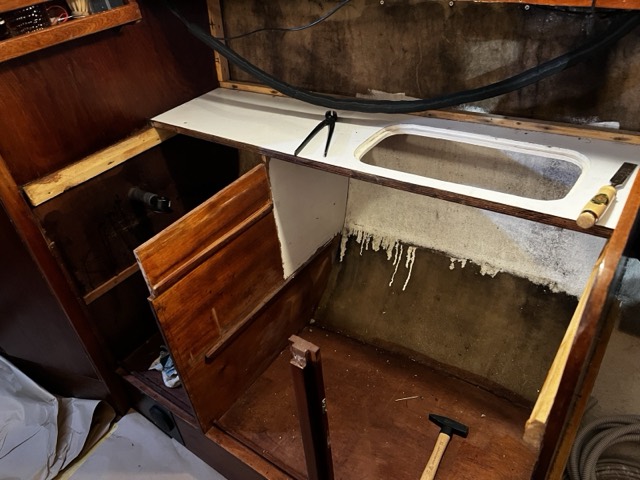 Rohbau der neuen Pantry mit Spülbecken